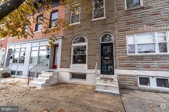 Building Photo - 736 S Conkling St