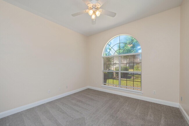 Building Photo - 1697 Glenwood Ct