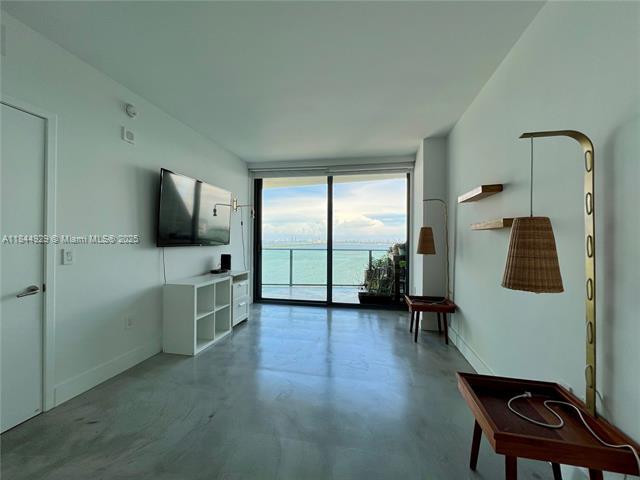 Building Photo - 460 NE 28th St