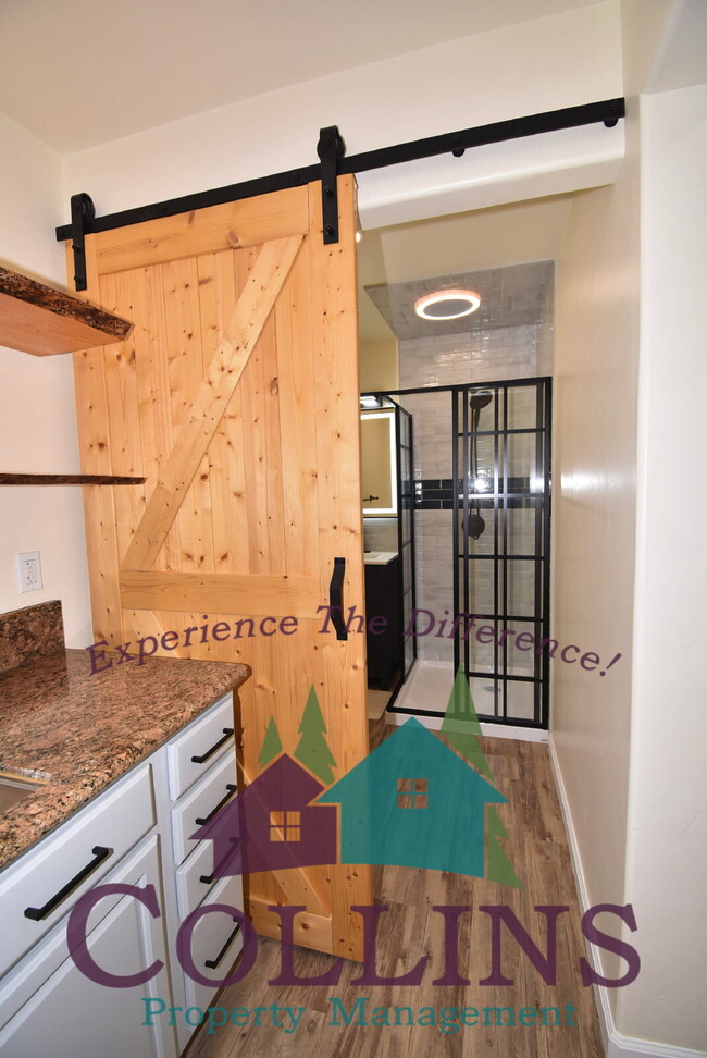 Building Photo - Top quality studio close to town