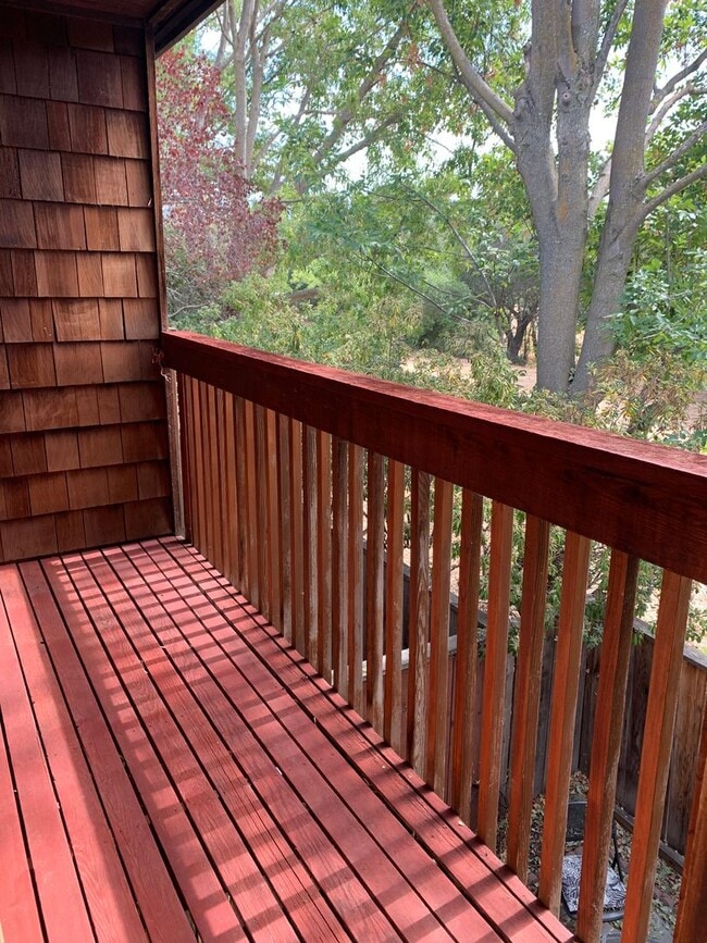 Building Photo - Fabulous 2-bedroom Concord Condominium Wit...