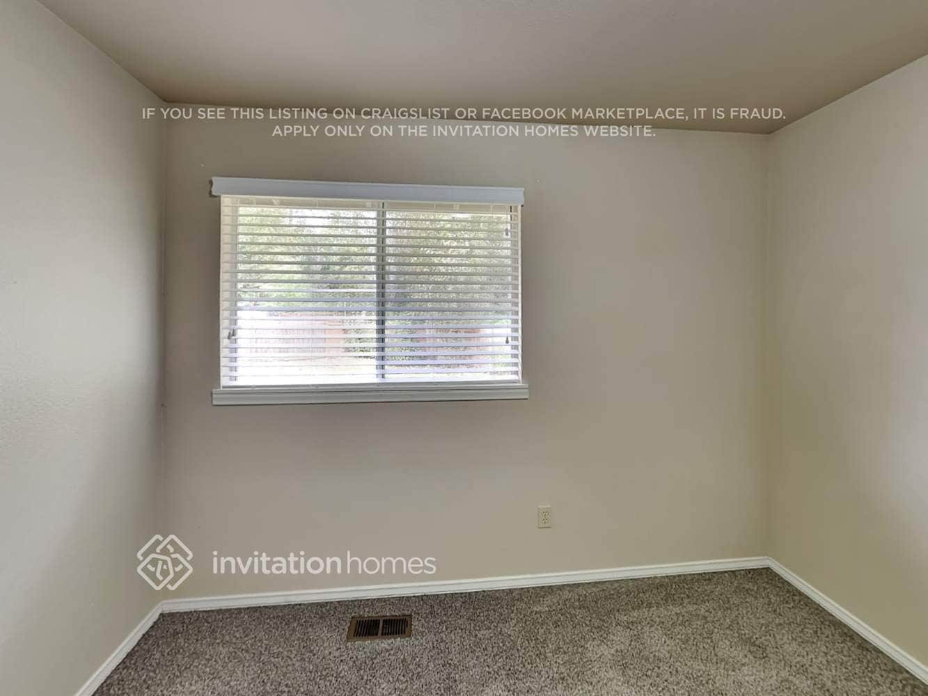 Building Photo - 6811 62nd Dr NE