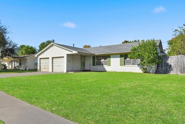 Building Photo - 7138 Mobud Dr