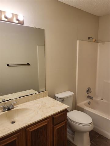 Building Photo - 1905 Libby Ln