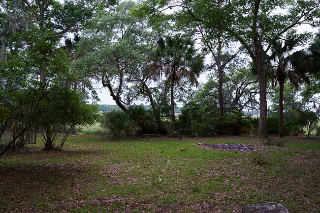 Building Photo - Amazing sunsets at this waterfront home