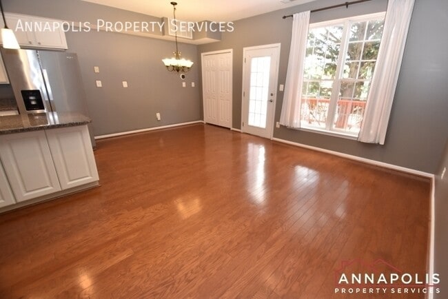 Building Photo - 37 Harbour Heights Dr
