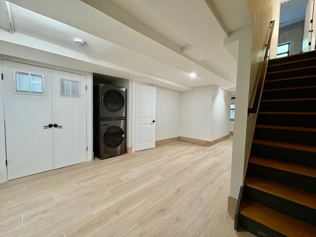 Building Photo - 604 Palisade Ave