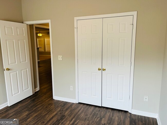 Building Photo - 50 Rock Mill Ct