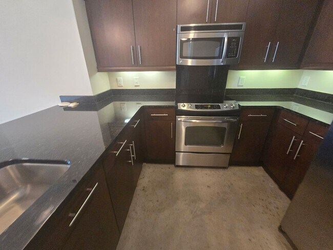Building Photo - Welcome to Eagle and Phenix Condominiums!