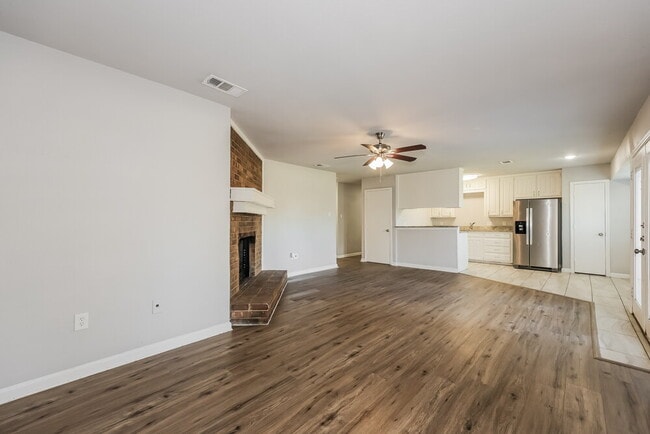 Building Photo - 5719 Myers Rd