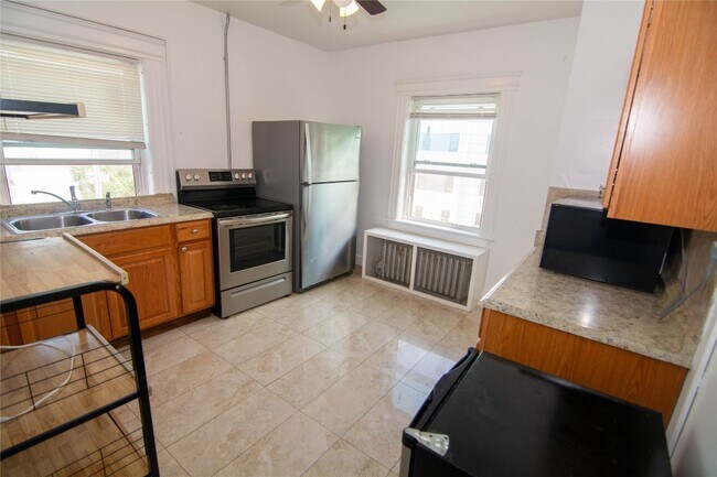 Building Photo - 30 Fayette St