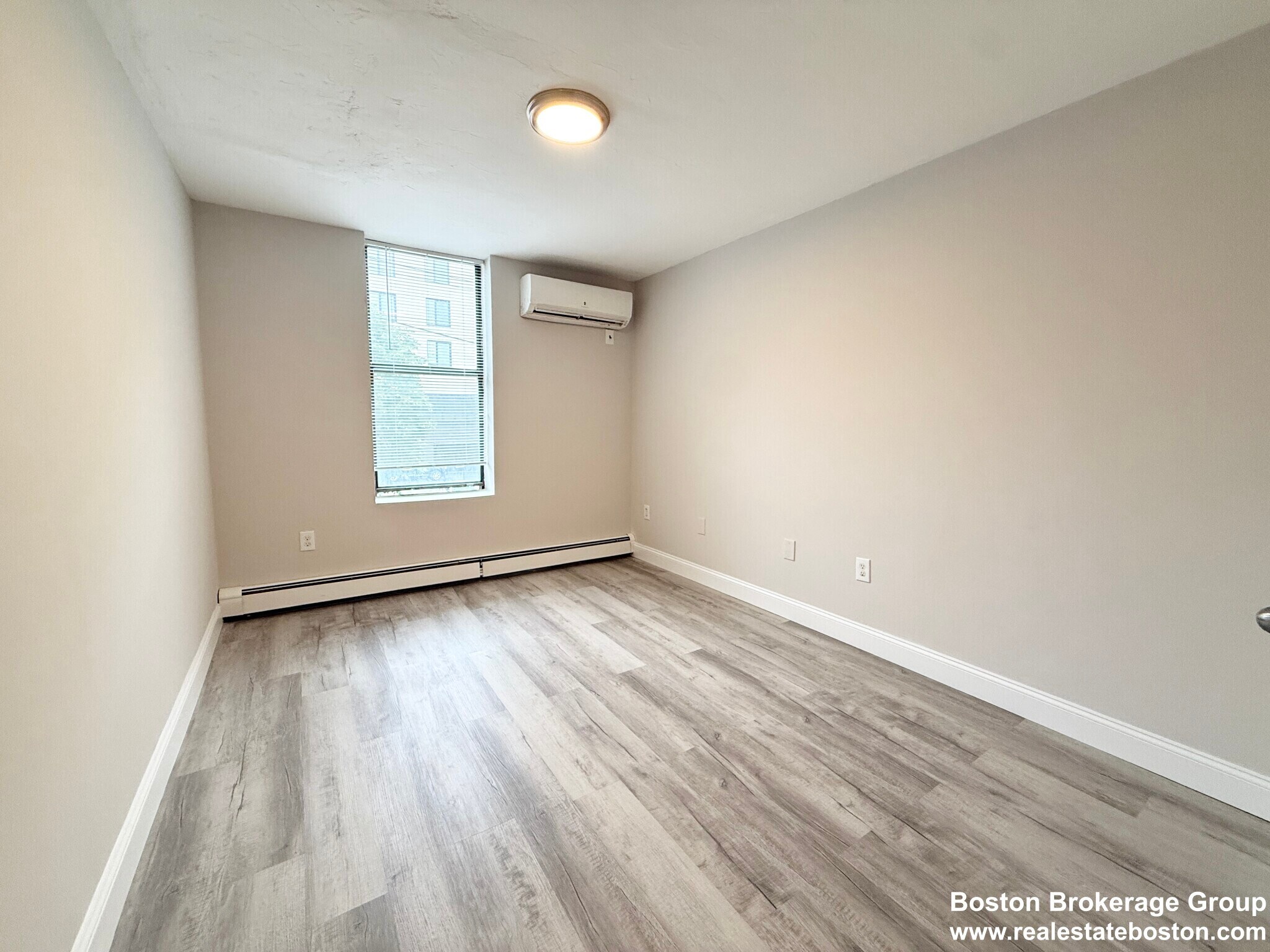 Building Photo - 15 Ruggles St