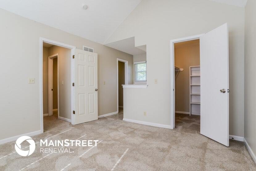 Building Photo - 102 S Janell Dr