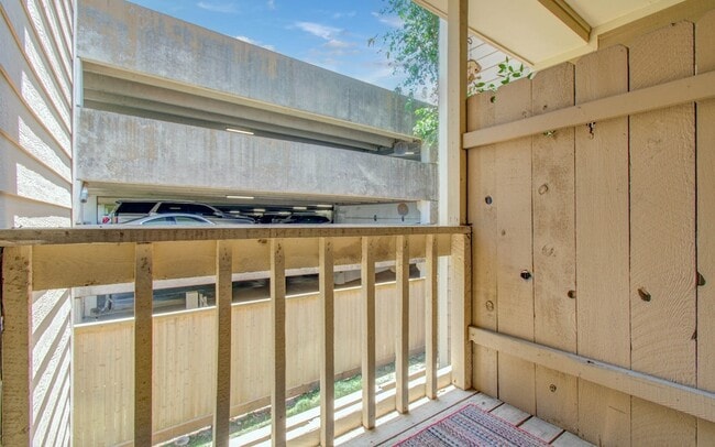 Building Photo - 716 Bering Dr