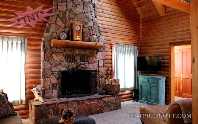 Building Photo - Cabin in Prescott