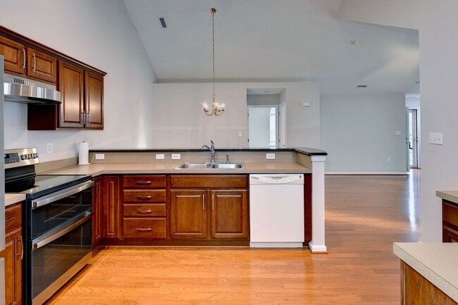 Building Photo - Easy Single Floor Living