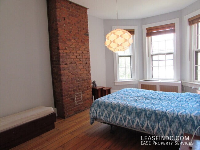 Building Photo - 1501 R St NW