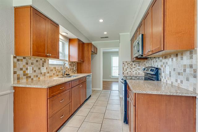 Building Photo - 420 Cambridge Dr