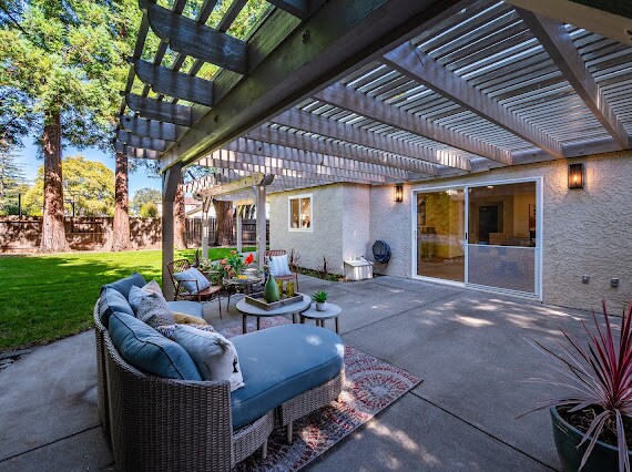 Building Photo - 591 Arlene Dr