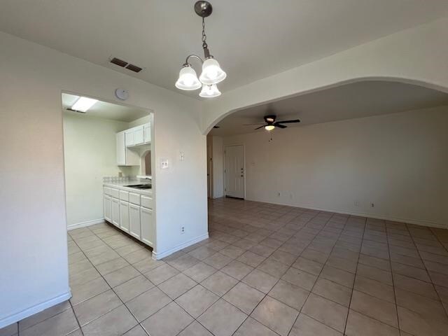 Building Photo - 412 Shiloh Dr