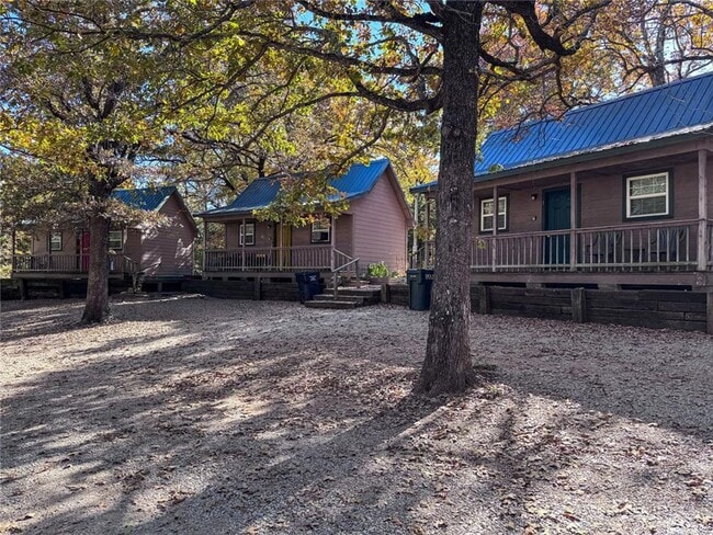 Building Photo - 2131 Sioux Dr