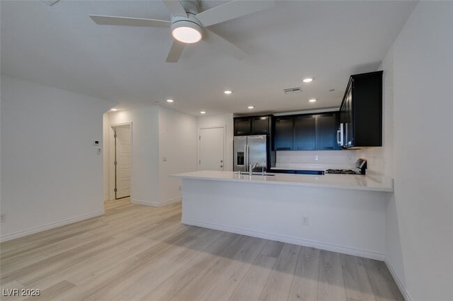 Building Photo - 6254 Foxes Dl St