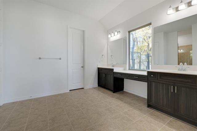 Building Photo - 4732 Mission Ct