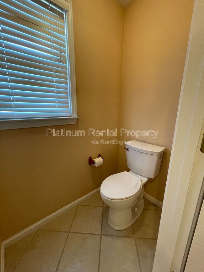 Building Photo - 2126 Malden Hill Dr