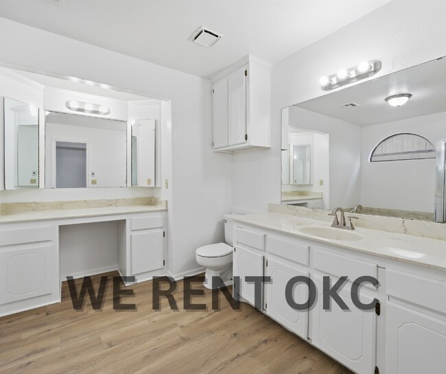 Building Photo - 12021 Moon Beam Dr