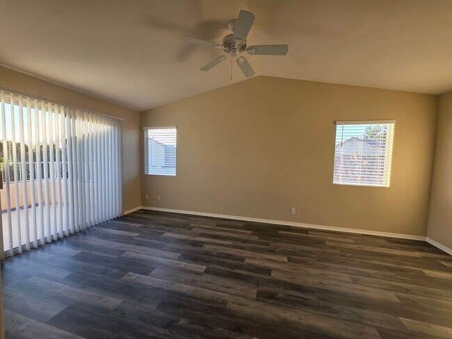Building Photo - 748 Maccabe Ave