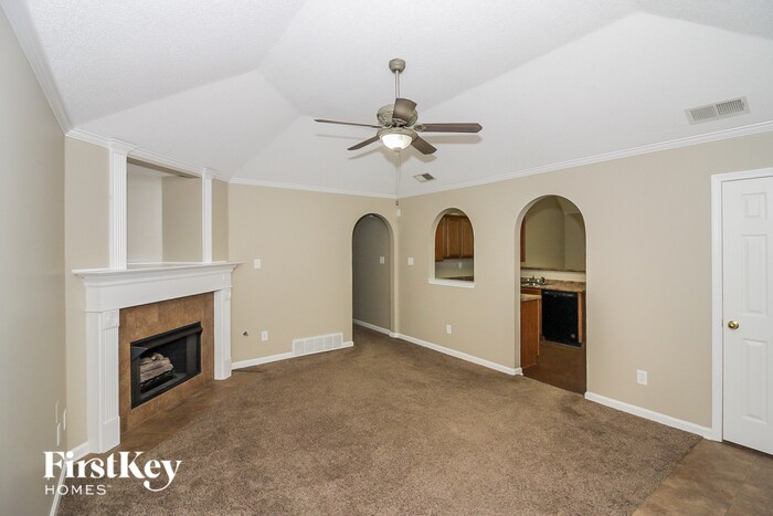 Building Photo - 10148 Cross Valley Dr