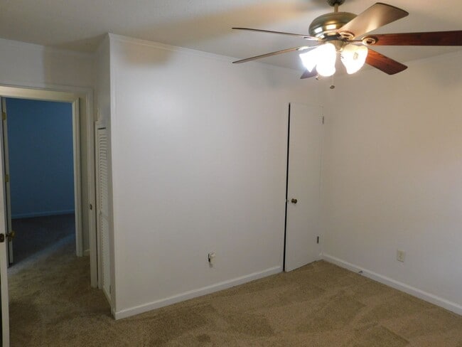 Building Photo - Single Family Home Just Minutes From Cherry Point Base!