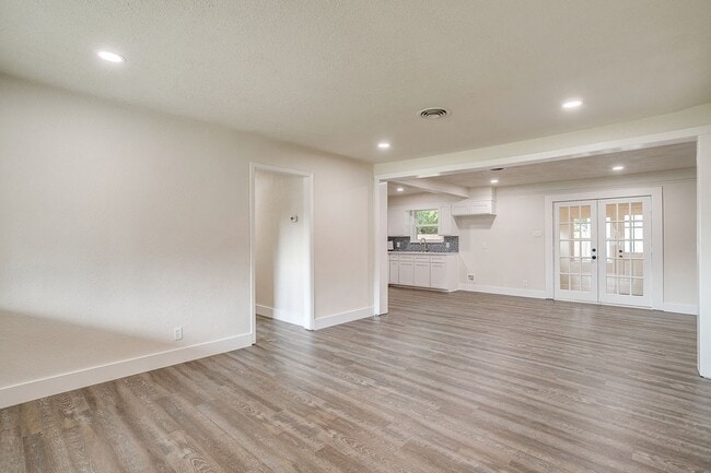 Building Photo - 3812 Linkwood Dr