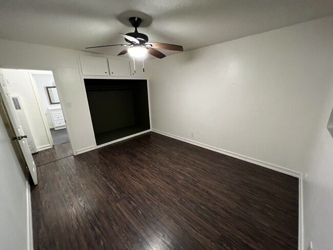 Bedroom - 9539 San Carlos Ave