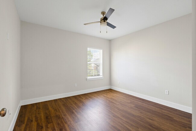 Building Photo - 3124 Lubbock Ave