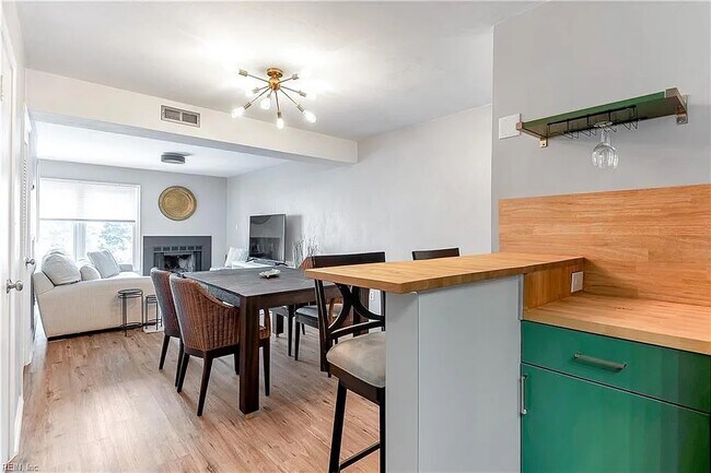 Building Photo - Hampton Blvd