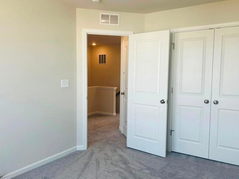 Building Photo - 218 Telluride Way