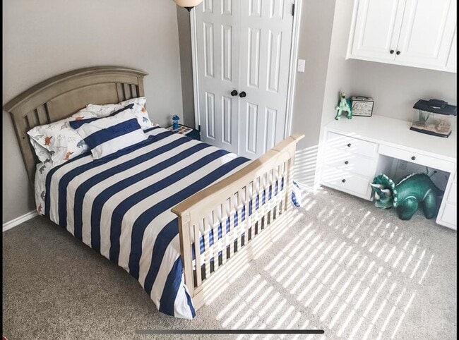 Building Photo - Mill Creek Executive Home Overlooking Golf Course at 17th Tee