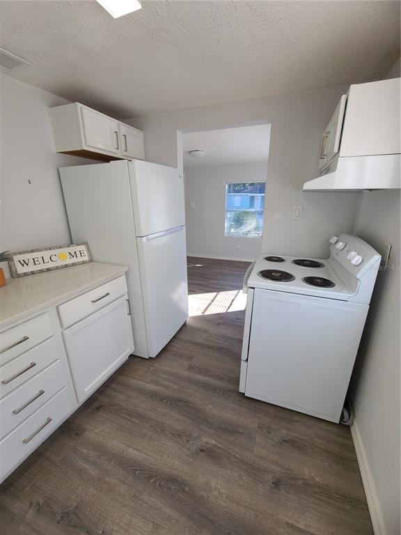 Building Photo - 4214 E Palifox St