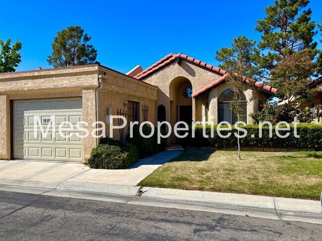 Building Photo - 19182 Elm Dr