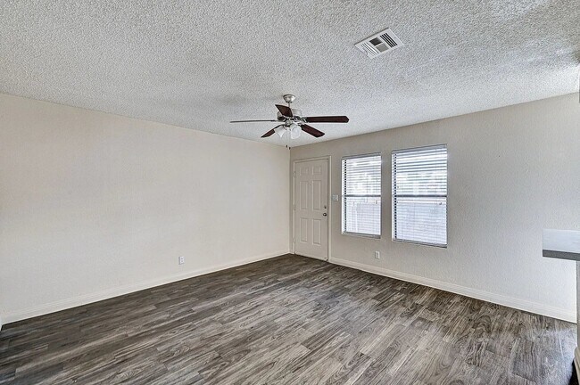 Building Photo - 8530 W Sahara Ave