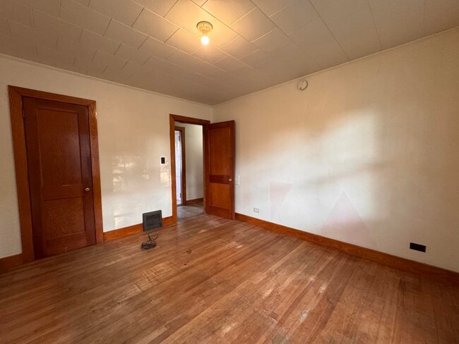 Building Photo - 16 Belmont Ave