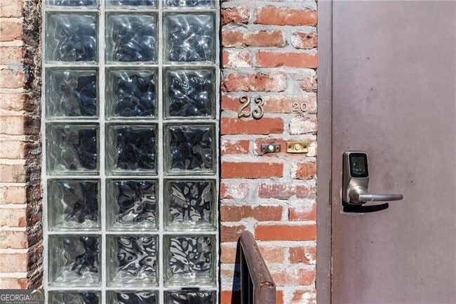 Building Photo - 650 Glen Iris Dr NE