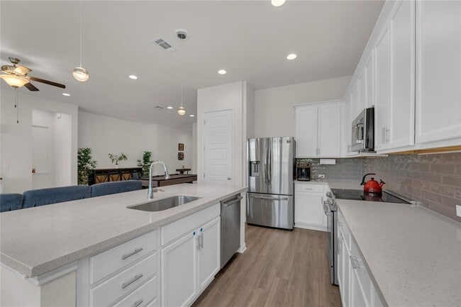 Building Photo - 10024 Dalliance Ln