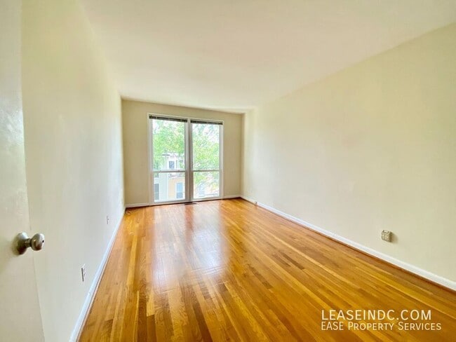 Building Photo - 259 G St SW