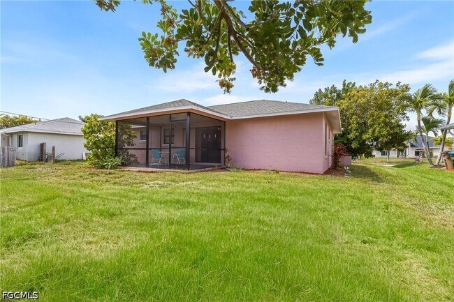 Building Photo - 930 SW 34th St