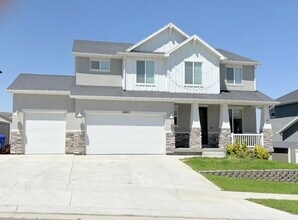 Building Photo - 2693 E Gambel Oaks Dr