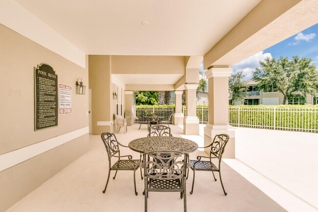 Building Photo - 1342 Hampton Park Ln