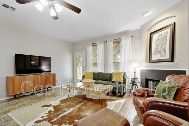 Building Photo - 2818 Crusader Bend