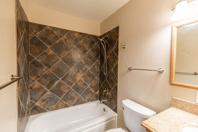 Building Photo - 8050 E Clarendon Ave